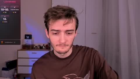 Snapshot of spider___man chatting on December 2025 04:05:01 PM Spidey online show from December 2025 04:05:01 PM