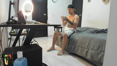 Snapshot of spider_master77 chatting on June 2026 01:40:01 AM spider master online show from June 2026 01:40:01 AM