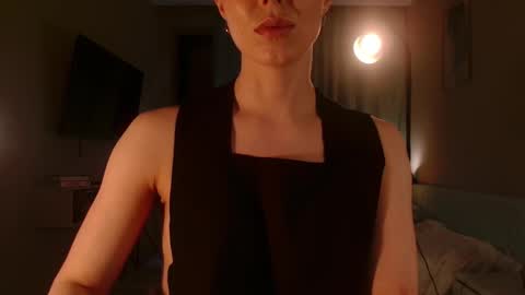 Elizabeth online show from March 2026 05:27:01 PM