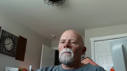 Snapshot of sportfish chatting on May 2026 12:17:01 AM sportfish online show from May 2026 12:17:01 AM
