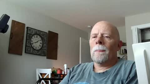 Snapshot of sportfish chatting on June 2026 06:45:01 PM sportfish online show from June 2026 06:45:01 PM