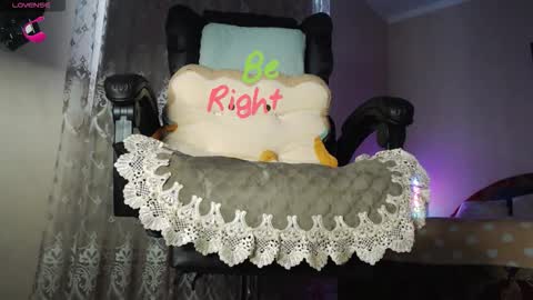 Tips are the best compliment to a woman online show from November 2025 07:31:02 AM