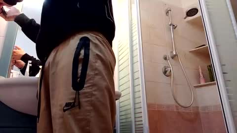 sprullo503609 online show from October 2025 12:45:01 AM