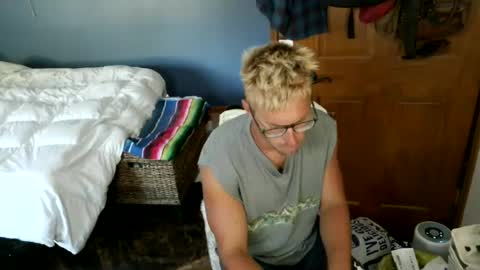 Snapshot of spun_redneck chatting on July 2026 11:42:02 PM Spun Redneck online show from July 2026 11:42:02 PM