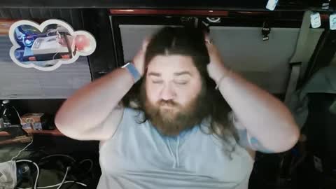 Snapshot of squeaks724 chatting on December 2024 11:40:02 PM Your Pal Squeaks online show from December 2024 11:40:02 PM