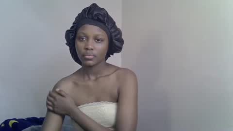 Snapshot of squirt_godes chatting on October 2025 09:15:02 PM Tashy online show from October 2025 09:15:02 PM