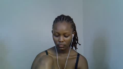 Snapshot of squirt_godes chatting on November 2025 08:11:01 PM Tashy online show from November 2025 08:11:01 PM