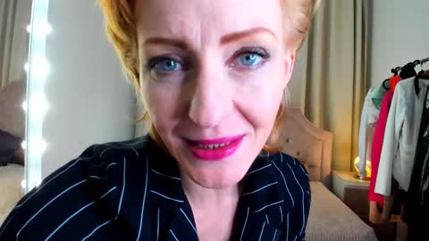 Snapshot of squirtymom chatting on March 2025 07:47:02 AM Alisa online show from March 2025 07:47:02 AM