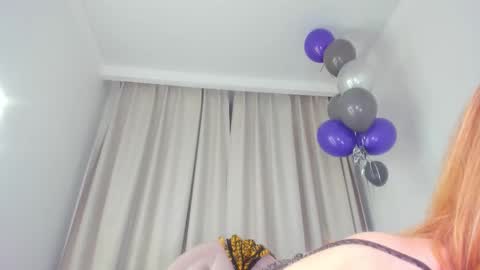 Snapshot of squirtymom chatting on October 2025 11:57:01 PM Alisa online show from October 2025 11:57:01 PM