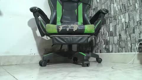 sr master cum its my old account online show from December 2025 08:01:02 AM