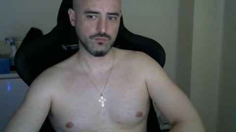Snapshot of srtramposo chatting on June 2026 06:05:02 PM srtramposo online show from June 2026 06:05:02 PM