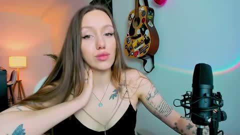 Snapshot of sshawty chatting on February 2025 08:53:02 AM Anni if Im offline for a long time Im depressed feel free to support me offline online show from February 2025 08:53:02 AM