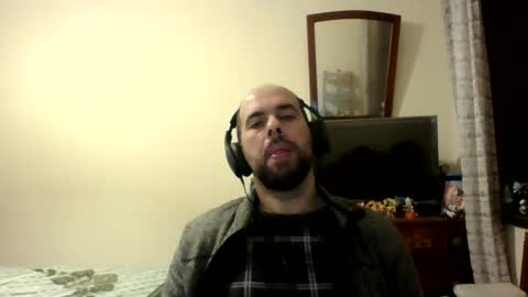 Snapshot of sstrasser chatting on February 2025 01:10:01 AM ShYgUy online show from February 2025 01:10:01 AM