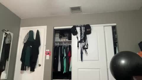 Snapshot of st22fe69 chatting on December 2025 02:06:01 AM Jose online show from December 2025 02:06:01 AM