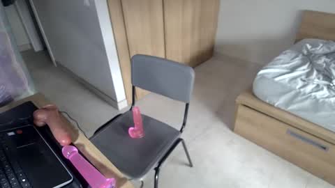 St Amor online show from December 2024 10:21:01 AM