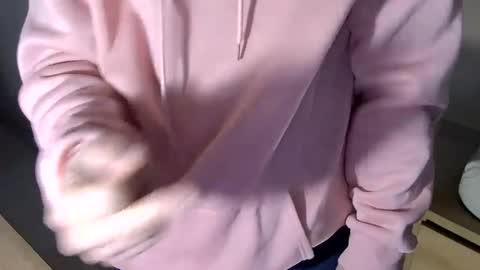 St Amor online show from January 2025 06:35:01 PM