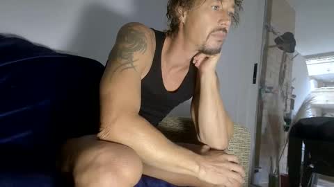 St Amor online show from October 2025 01:00:02 PM