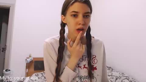 Snapshot of st_ella chatting on January 2026 03:05:02 PM Ella online show from January 2026 03:05:02 PM