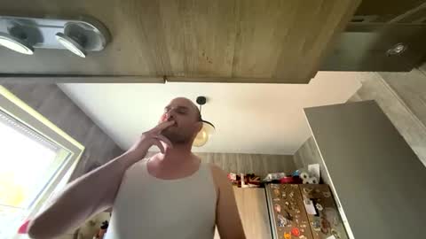 sta13 online show from November 2025 02:04:01 PM