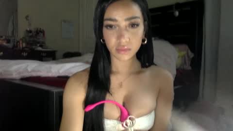 Dianaseshh online show from November 2025 12:00:01 AM