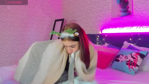 Stacey GMT5 Mo Tu We Th Fr Sa 3am -10am online show from December 2024 08:01:01 AM