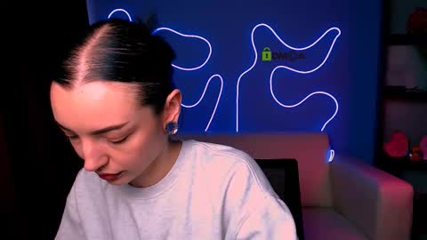 Snapshot of stacey_queen chatting on December 2025 10:41:02 AM stacey_queen online show from December 2025 10:41:02 AM