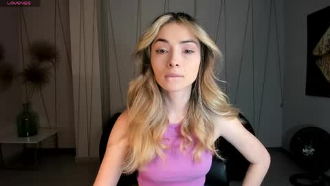 Snapshot of staceywood_ chatting on May 2026 11:39:02 AM Stacy Woods online show from May 2026 11:39:02 AM