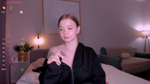 Emily online show from January 2025 05:08:02 AM