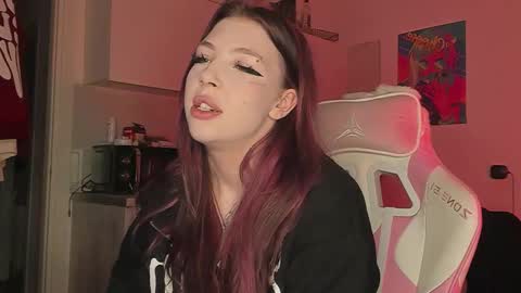 Snapshot of stacy_quinst chatting on October 2025 03:51:01 PM Stacy online show from October 2025 03:51:01 PM