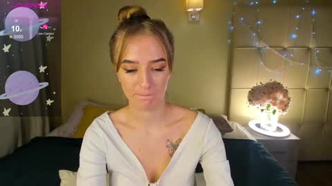 Snapshot of stacy_riiver chatting on February 2025 11:22:01 AM Stacy Mon Tue Wed Thu Fri Sun GMT GMT 3 1000am - 0400pm online show from February 2025 11:22:01 AM