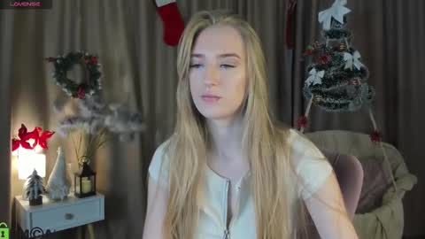 Stacy Mon Tue Wed Thu Fri Sun GMT GMT 3 1000am - 0400pm  online show from November 2025 09:24:01 AM