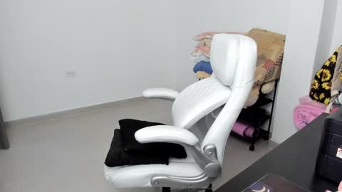 Zulma Yisset online show from February 2025 04:57:02 AM