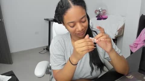 Zulma Yisset online show from December 2025 02:28:01 AM