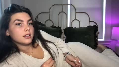 Snapshot of stacywithuu chatting on September 2025 05:16:02 PM Stacy online show from September 2025 05:16:02 PM