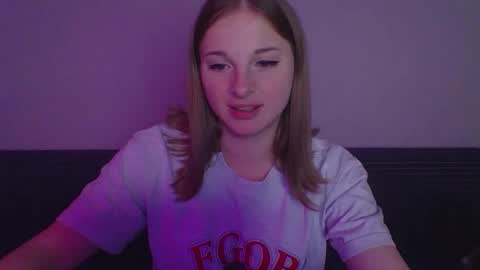 Snapshot of star_girlish chatting on October 2025 08:42:01 PM star_girlish online show from October 2025 08:42:01 PM