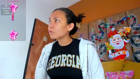 Estrella online show from December 2024 12:05:02 PM