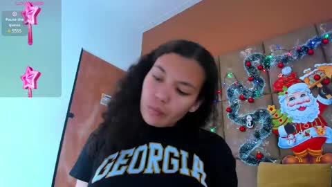 Estrella online show from December 2024 06:22:02 PM