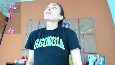 Estrella online show from December 2024 12:45:01 PM