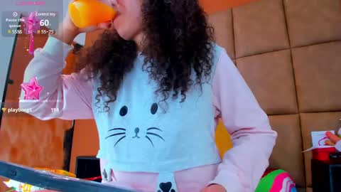 Estrella online show from January 2025 05:44:02 PM