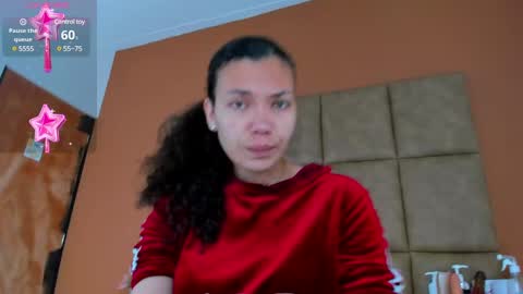 Estrella online show from January 2025 11:48:01 AM