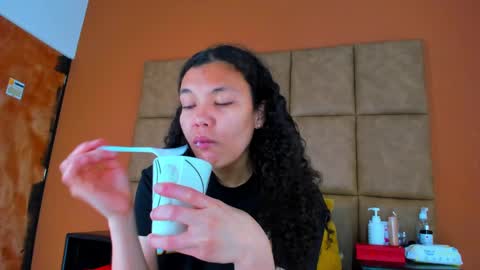 Estrella online show from February 2025 11:54:01 AM