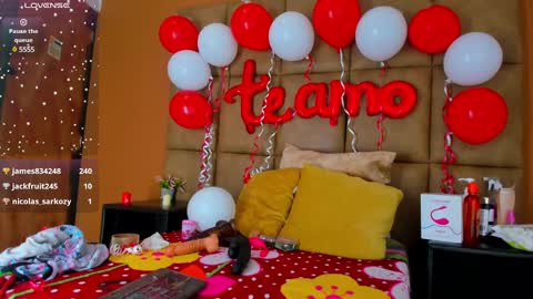 Estrella online show from February 2025 09:06:01 PM