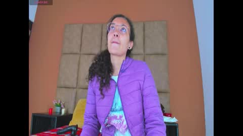 Estrella online show from March 2025 12:04:02 PM