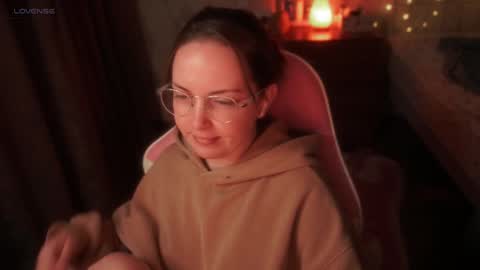 Alice online show from November 2025 09:03:02 PM