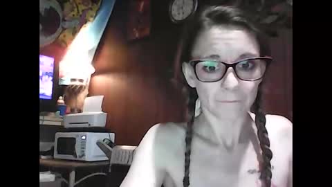 Snapshot of starbaby87 chatting on May 2026 07:47:01 AM starbaby87 online show from May 2026 07:47:01 AM