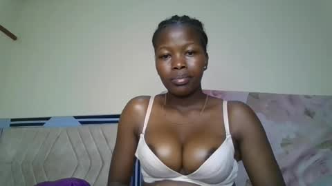 staria_diva online show from November 2025 06:10:01 PM