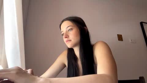 Lola online show from June 2026 10:34:01 AM