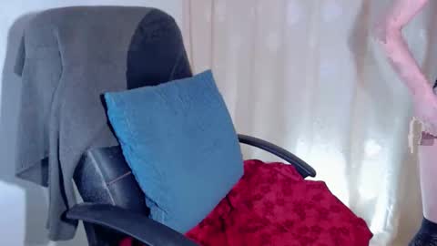 Angela online show from October 2025 02:53:02 AM