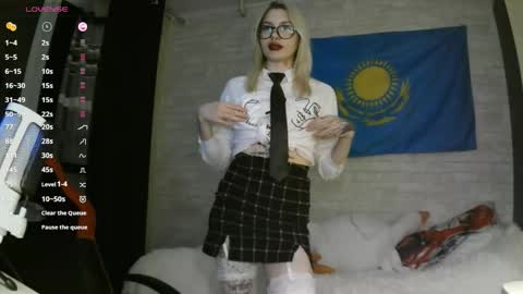 Katie online show from September 2025 03:06:01 PM