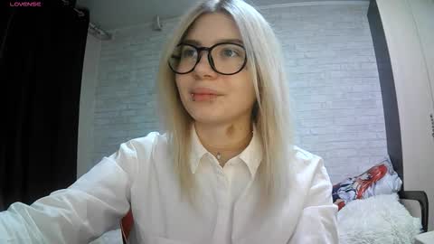 Katie online show from October 2025 02:17:02 PM